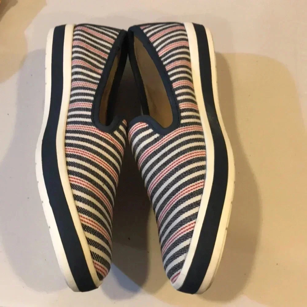 St. John’s Bay Womens Red, White & Blue Striped Memory Foam Slip On Sneakers-8M